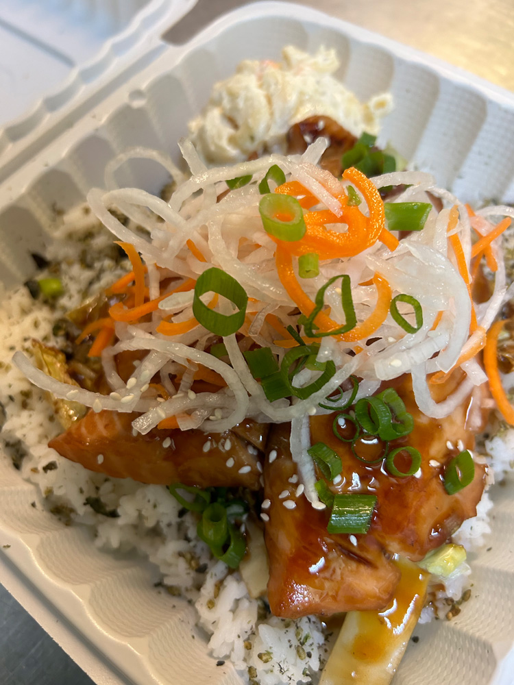 Soy Garlic Seared Salmon on Furikake Rice topped with Namasu vegetables